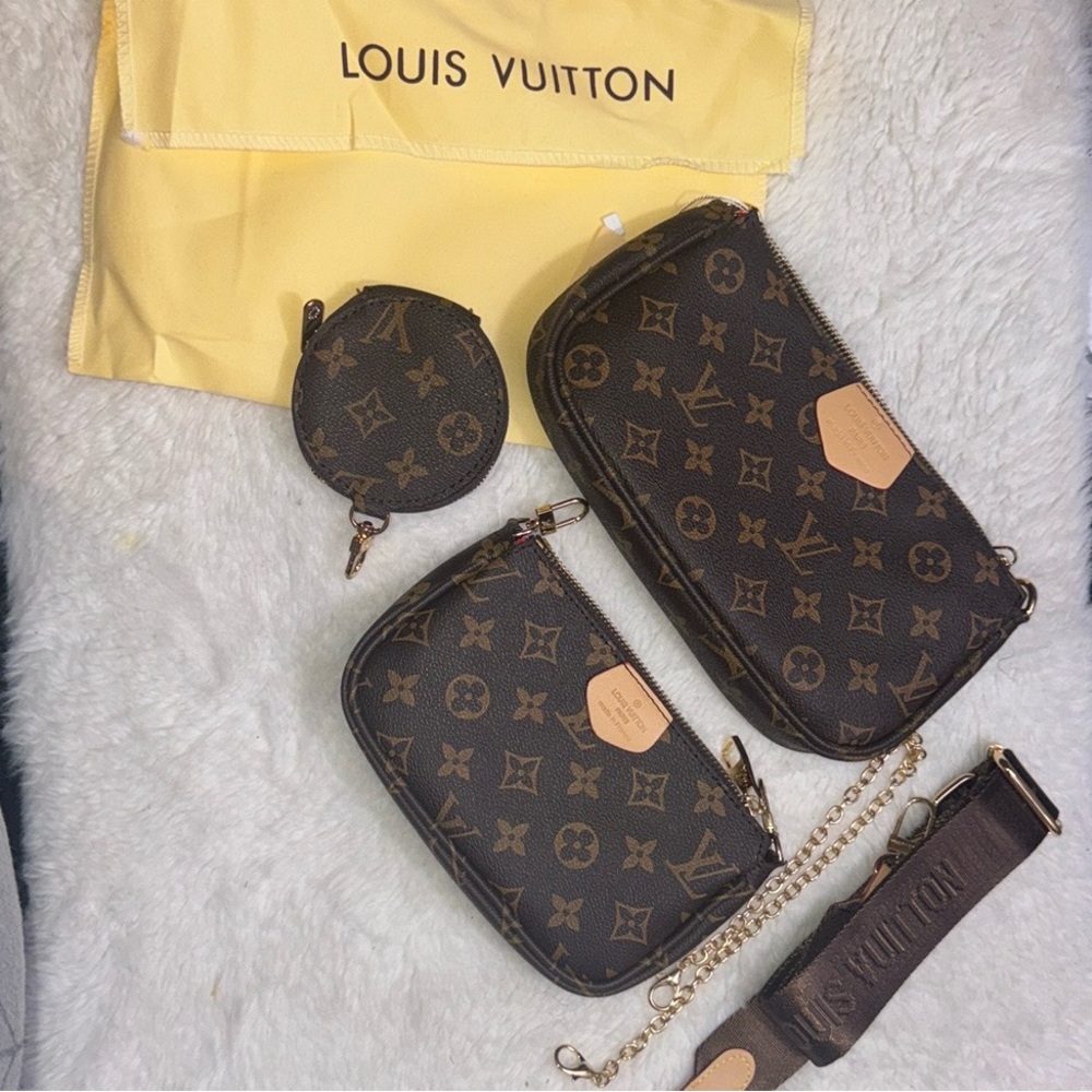 Louis Vuitton Brand New Multi Pochette Accessoires crossbody bag. 3 piece set.